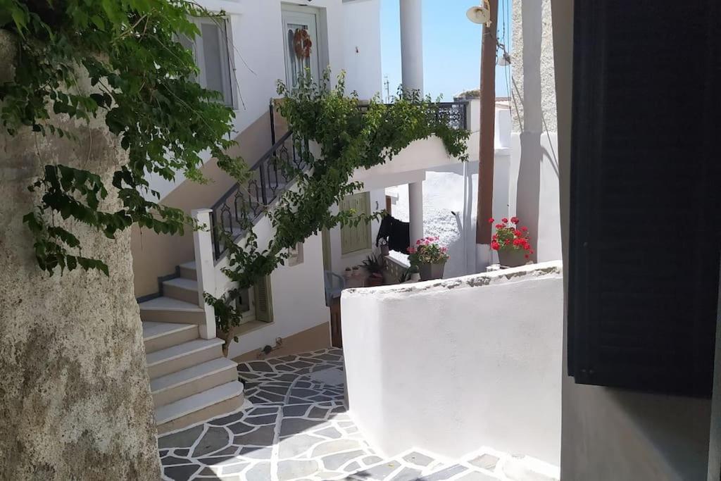 Vila Naxion Esti - Διαμονή Στην Παλιά Χώρα Της Νάξου Naxos City Exteriér fotografie